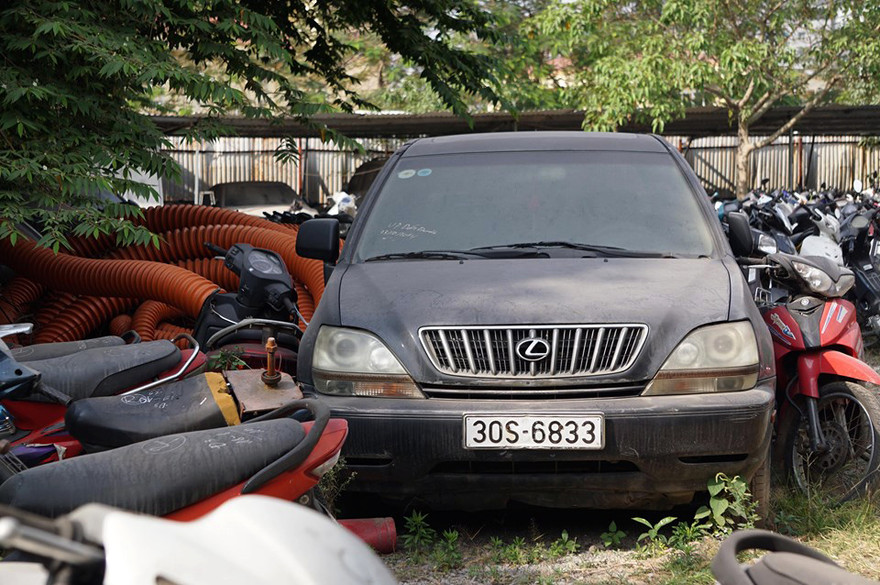 Người sử dụng xe sang tên đổi chủ phải cam kết chịu trách nhiệm về nguồn gốc phương tiện.