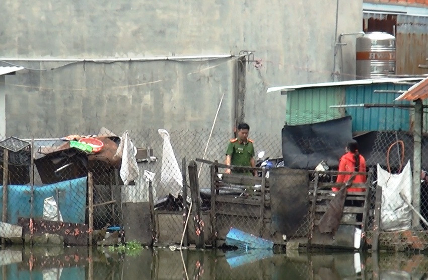 Công an điều tra vụ việc.