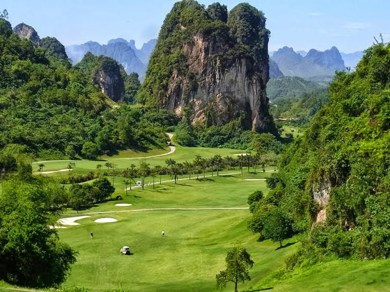Sân golf Phượng Hoàng được xây dựng khi chưa quy hoạch 
