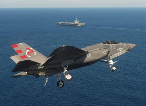 Biến thể F-35C dành cho Hải quân Mỹ. 