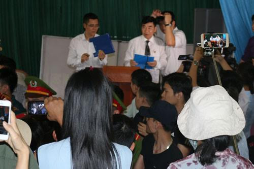 Hỗn loạn tại buổi xin lỗi ông Hàn Đức Long.