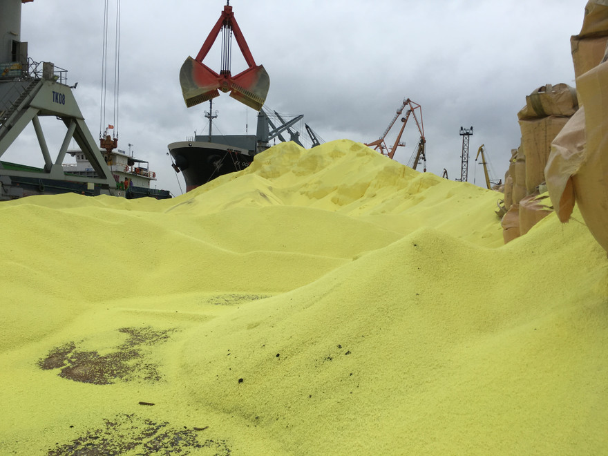 Cảng vụ Hải Phòng nói gì về 'núi' lưu huỳnh tại cảng Hoàng Diệu? 