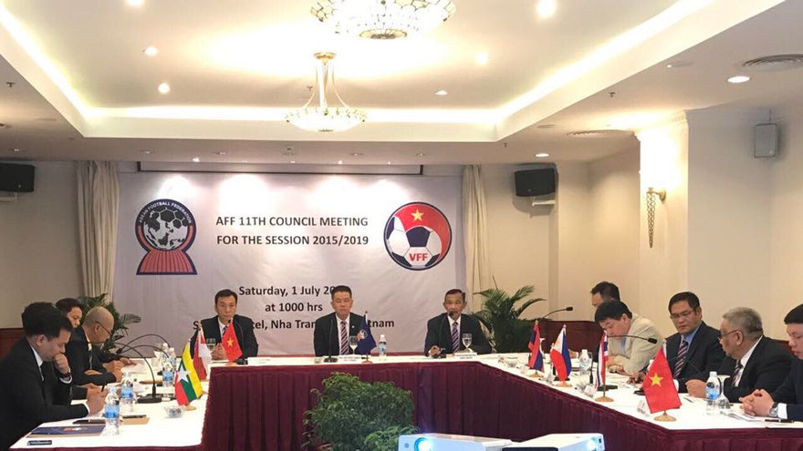 Cả làng bóng Đông Nam Á chống lại quy định bốc thăm kỳ quái