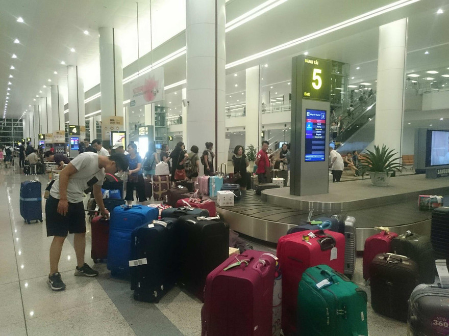 Hành lý ách tắc do khách không thể nhập cảnh