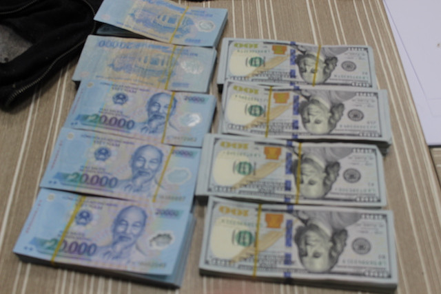 Tang vật được thu giữ trong vụ án. Ảnh Mộng Tuyền. 