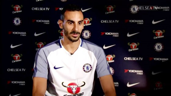 Zappacosta đến Chelsea vào phút cuối.