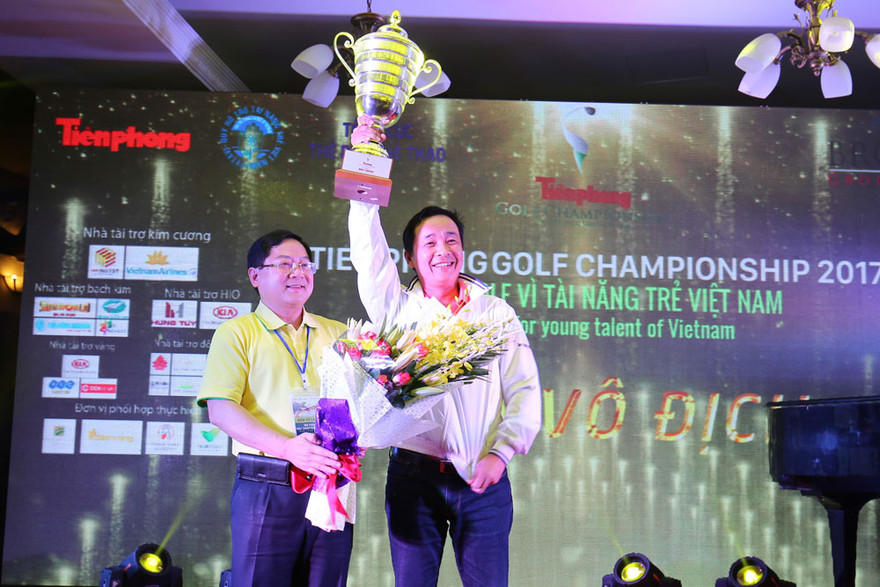 Golfer Lê Hùng Nam.