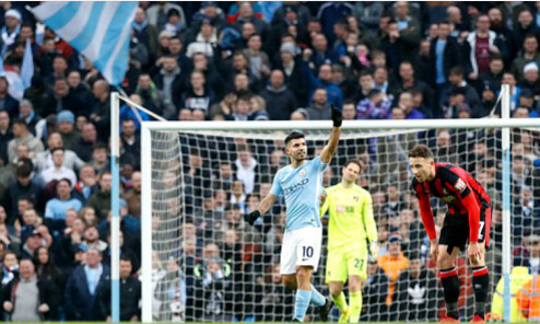 Aguero lập cú đúp ở trận này