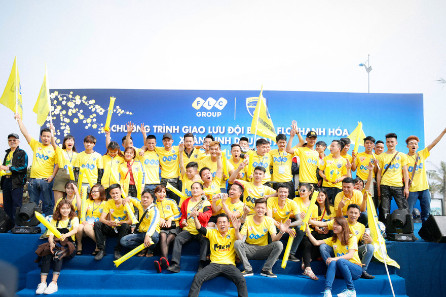 Các CĐV Thanh Hóa ở buổi lễ