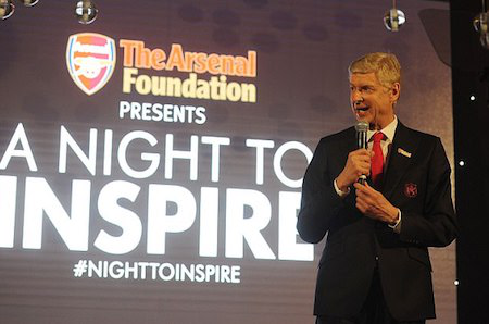 Một bữa ăn với Wenger có giá lên tới 24.000 bảng Anh 