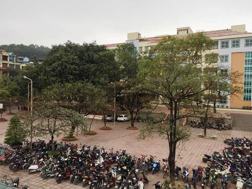 Trường THPT Hòn Gai nơi xảy ra vụ tai nạn. Ảnh: Minh Cương 