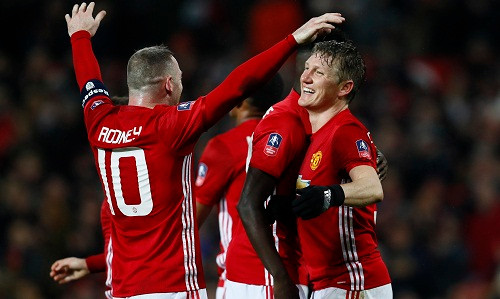 Schweinsteiger tỏa sáng, M.U thắng đậm ở FA Cup