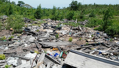 Rác thải của Formosa chôn lấp tại địa bàn phường Kỳ Long (thị xã Kỳ Anh) vào tháng 7/2016. Ảnh: Đức Hùng 