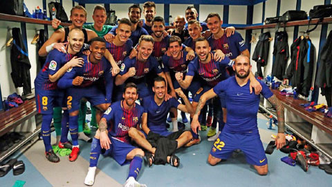 Sao Barca chọc tức Ronaldo sau trận Siêu kinh điển