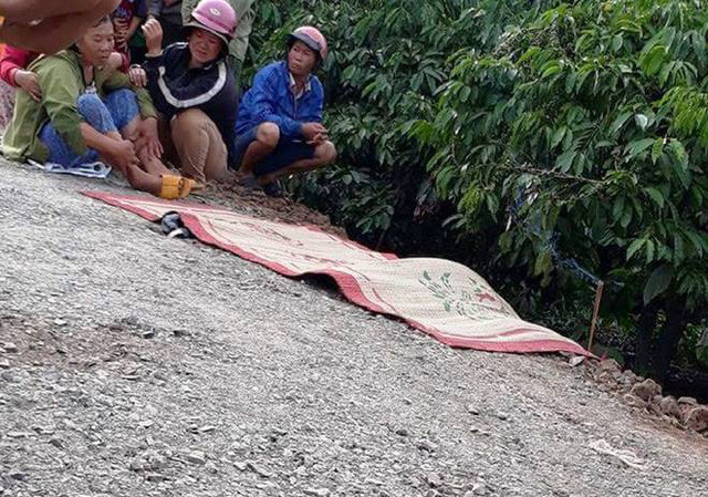 Gia đình đau đớn trước sự ra đi của cháu bé