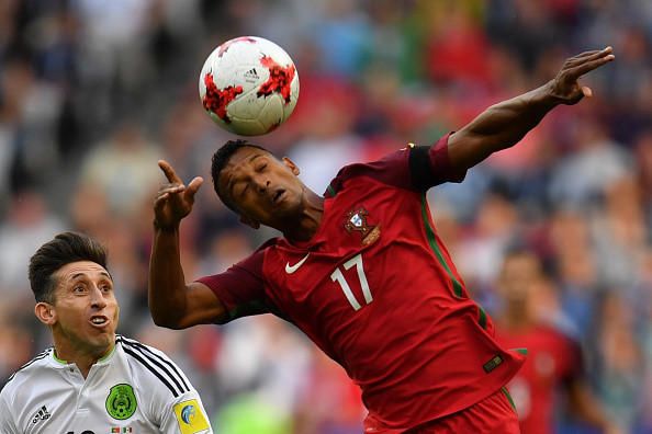 Bồ Đào Nha đánh rơi chiến thắng ở Confederation Cup