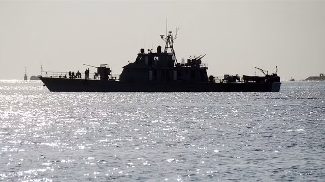 Iran điều tàu chiến tới Oman giữa lúc căng thẳng