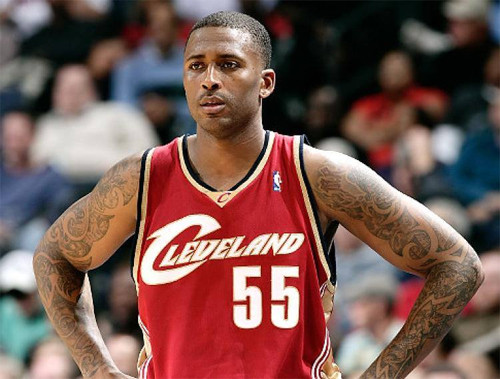 Chỉ một năm sau khi giải nghệ ở NBA trong màu áo Cleveland Cavaliers, Lorenzen Wright bị bắn chết. Cảnh sát tìm thấy xác của anh trong rừng. Ảnh: ESPN. 