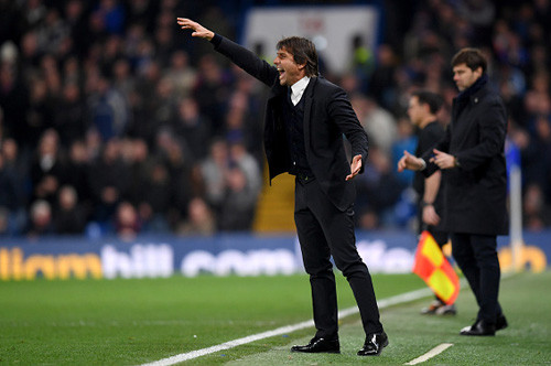 Conte thắng Pochettino trong cuộc đua vô địch Ngoại hạng Anh. 