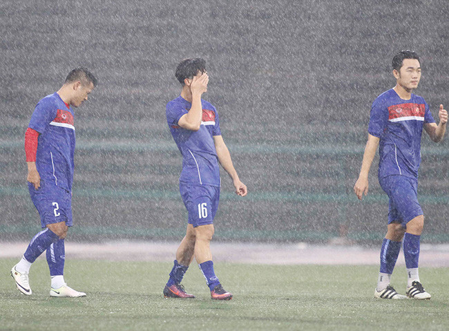 Công Phượng đang có những bước tiến lớn về chuyên môn nhưng không dễ cạnh tranh với các cựu binh ở tuyển.