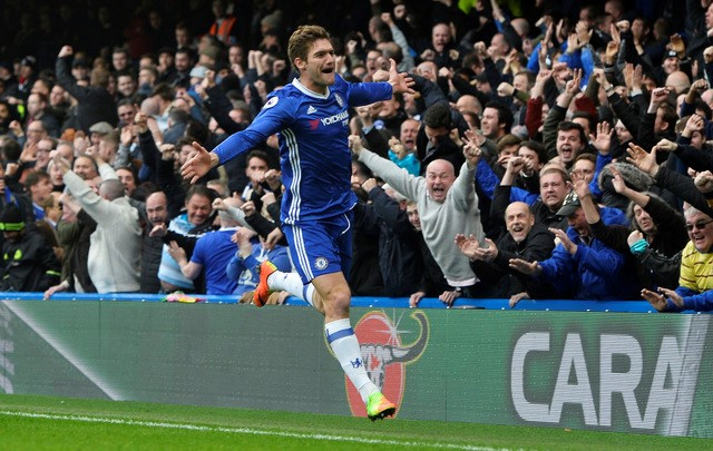 Alonso ăn mừng bàn mở tỷ số