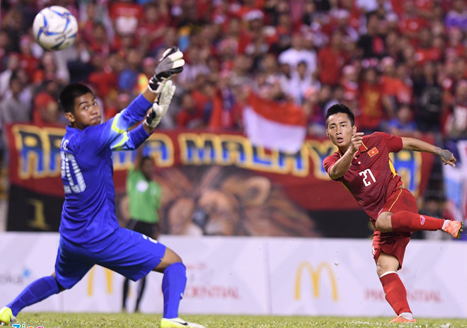 Tuấn Tài bỏ lỡ cơ hội ghi bàn cho U22 Việt Nam. Ảnh: Zing