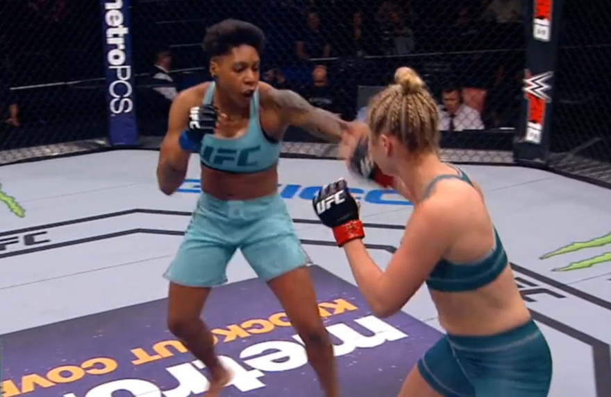 Giáo viên tiểu học hạ gục đối thủ bằng cú đấm 'búa tạ'