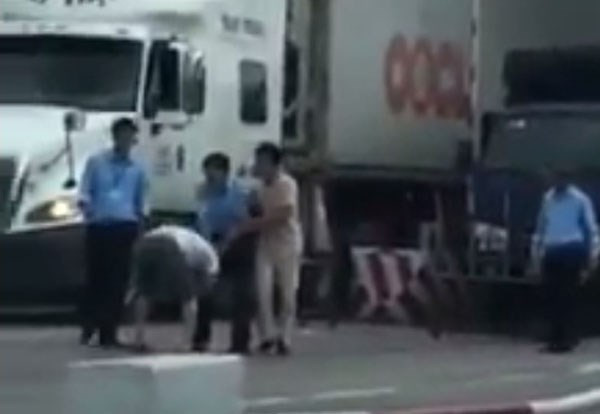 Hình ảnh sự việc. Ảnh cắt từ clip. 