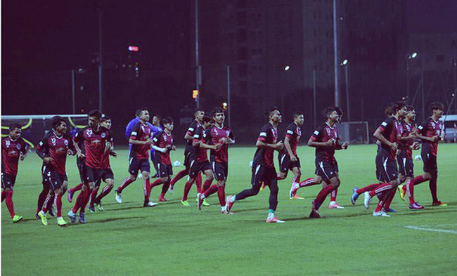 Tuyển Campuchia đóng cửa 'luyện công'