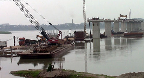 Công trường thi công cầu Ba Vì - Việt Trì. 