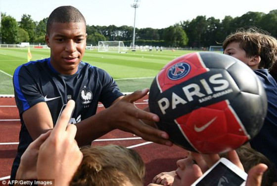 Vì sao bom tấn Mbappe từ chối Real để chọn PSG?