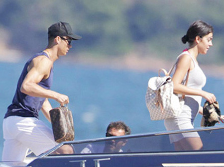 Ronaldo sắp có 'tiểu công chúa'?