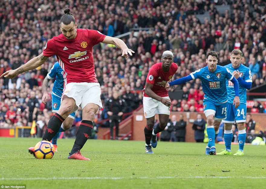 Mourinho tiết lộ lý do Ibrahimovic đá hỏng phạt đền