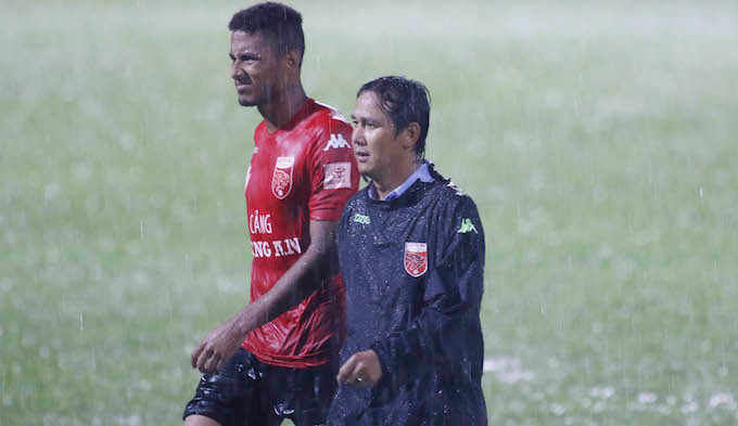 Trận thua này đã đẩy thầy trò HLV Nguyễn Minh Phương rớt hạng trước 2 vòng đấu. 