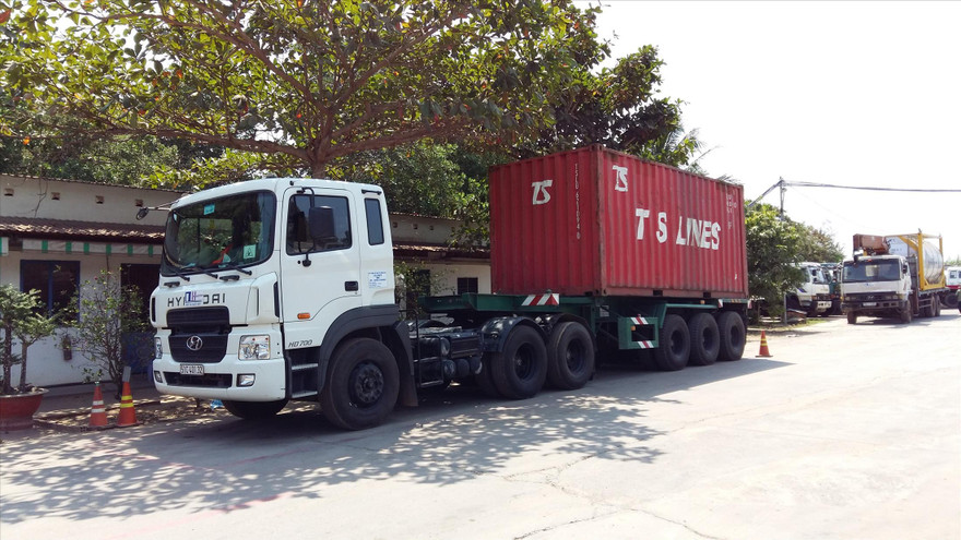 Doanh nghiệm vận tải khổ sở vì giá xét nghiệm COVID- 19 cao.