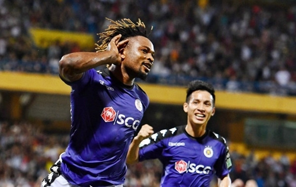 Oseni lập cú đúp trong trận đấu. Ảnh: Vnexpress