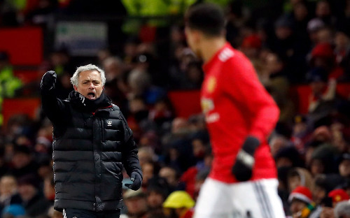 Mourinho chỉ trích cầu thủ M.U 'thiếu cá tính và đẳng cấp'