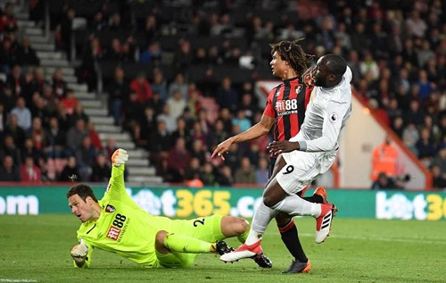 Lukaku trong tình huống ghi bàn ấn định chiến thắng 2-0 cho M.U