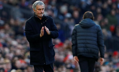 Mourinho tán dương cầu thủ M.U sau khi hạ Chelsea