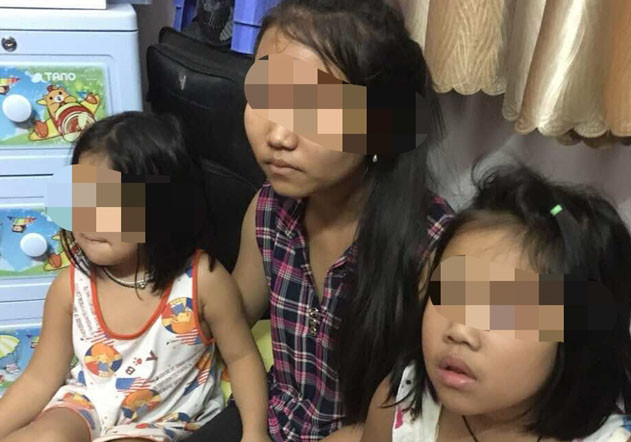 Hai bé gái được lực lượng Công an giải cứu.