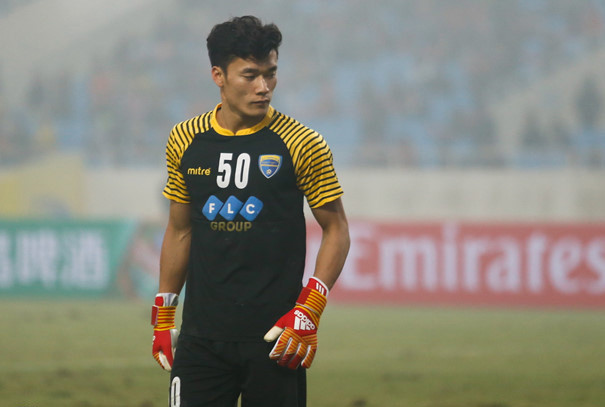 Thầy ngoại hứa sẽ 'bao bọc' thủ môn Bùi Tiến Dũng