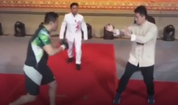 Đại sư Vịnh Xuân thua võ sĩ MMA: Bị lợi dụng hay mù quáng? 