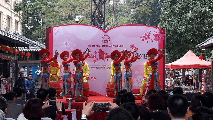 Khai mạc phố sách xuân Mậu Tuất