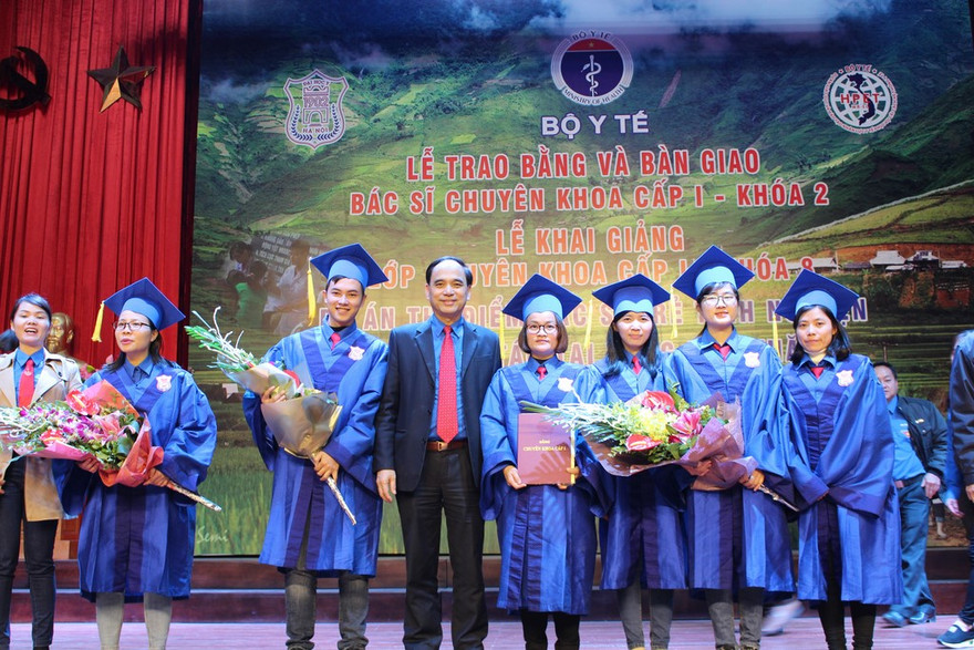 Đưa bác sĩ trẻ tài năng về vùng khó khăn