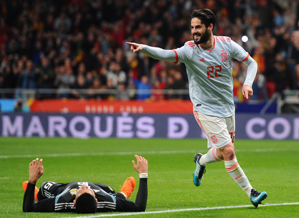 Isco vừa tỏa sáng với hat-trick cho ĐT Tây Ban Nha trong trận đại thắng Argentina