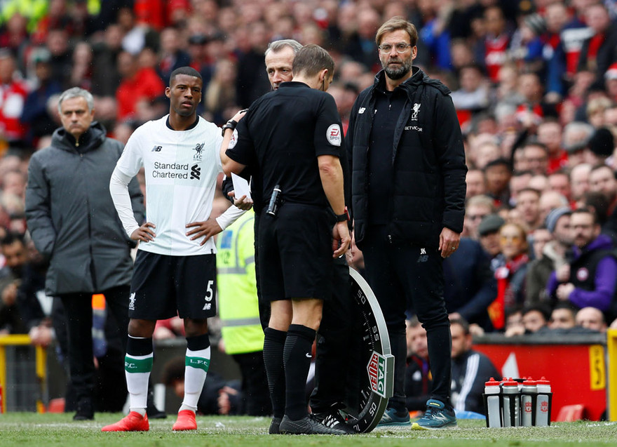 Thua đau Man United, Klopp đổ thừa trọng tài