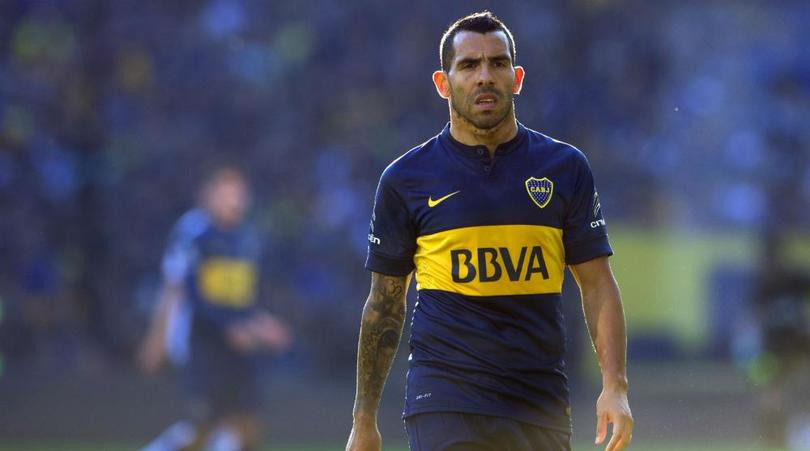 Đá phủi trong tù, ngôi sao Carlos Tevez dính chấn thương nặng