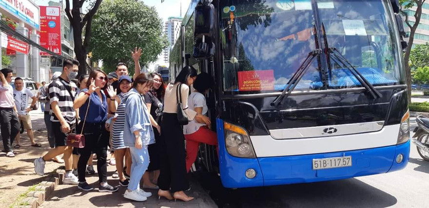 Cán bộ, giảng viên các trường ĐH ở TPHCM lên đường về tỉnh làm nhiệm vụ coi thi