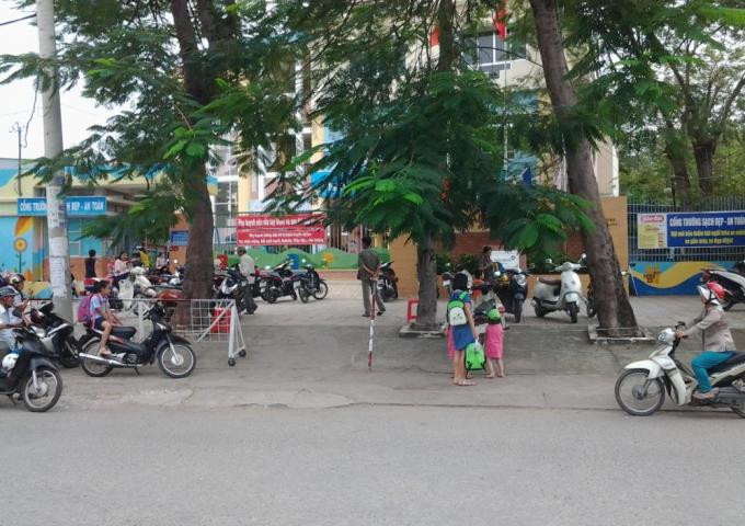 Xác minh thông tin giáo viên bị tố dùng bút đâm vào tai trẻ