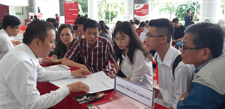 Từ ngày 1/- 20/4 tiếp nhận hồ sơ đăng ký dự thi của thí sinh